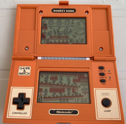 Nintendo game watch - game,