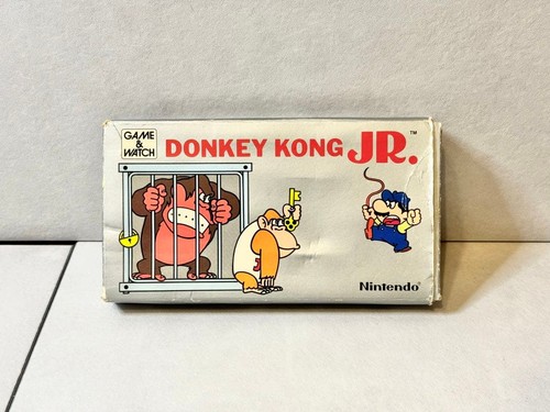 Nintendo game watch - &,
