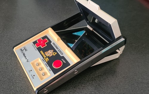 Nintendo game watch - &, panorama